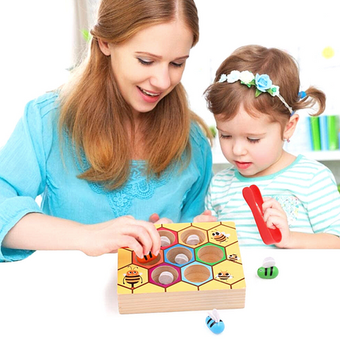 Montessoridays™ Bee Wooden Sorting Game — play and product details